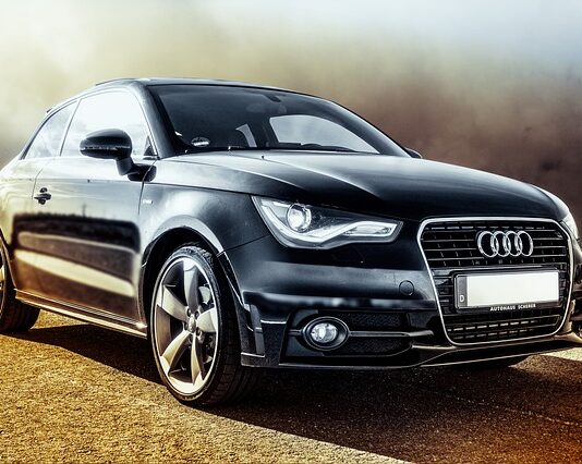 Ile pali Audi Q3?
