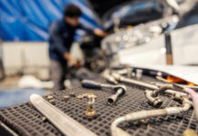 Kompleksowa opieka nad samochodem – nowy standard w serwisowaniu pojazdów mechanik samochodowy