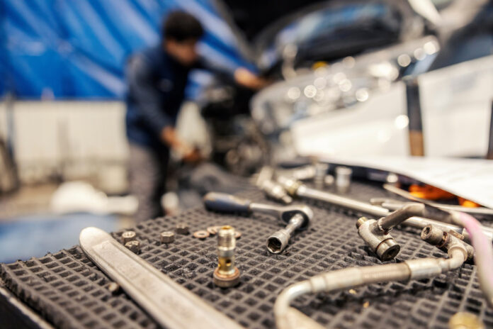 mechanik samochodowy mechanik samochodowy